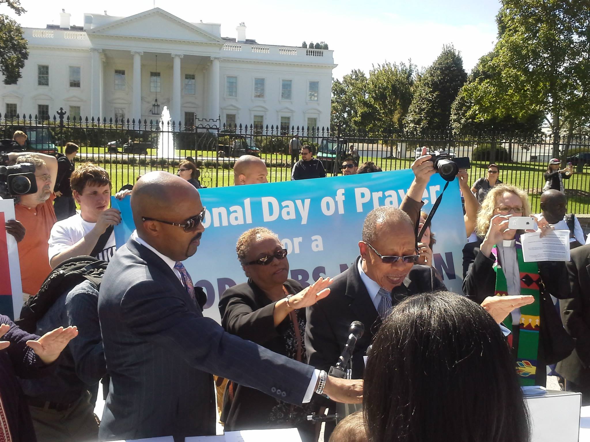 CLERGY STAND IN SOLIDARITY WITH LOW-WAGE WORKERS AT WHITE HOUSE